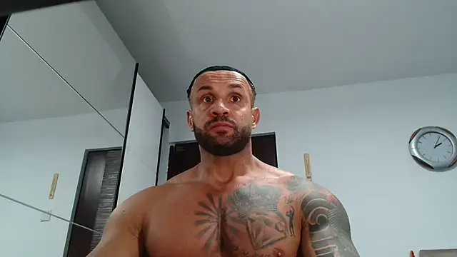 Snapshot of Magnificmuscles89 chatting on April 2026 11:06:01 AM Magnificmuscles89 online show from April 2026 11:06:01 AM