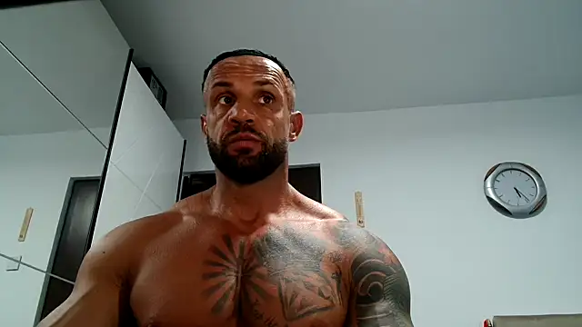 Magnificmuscles89 online show from November 2025 03:26:02 PM