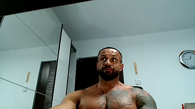 Magnificmuscles89 online show from November 2025 10:47:02 PM