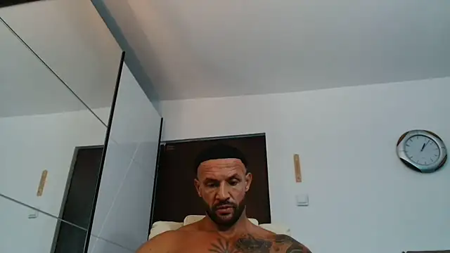 Magnificmuscles89 online show from July 2026 10:15:01 AM