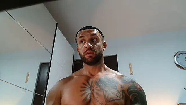 Snapshot of Magnificmuscles89 chatting on May 2026 10:25:02 AM Magnificmuscles89 online show from May 2026 10:25:02 AM