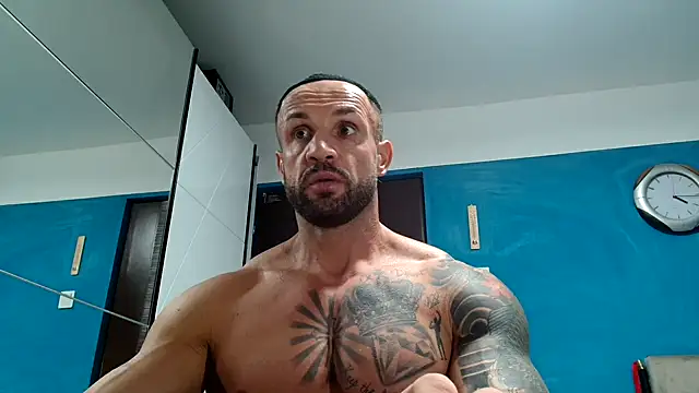 Magnificmuscles89 online show from September 2025 01:17:02 PM