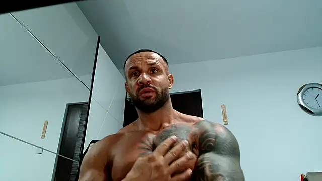 Magnificmuscles89 online show from December 2025 11:31:01 AM