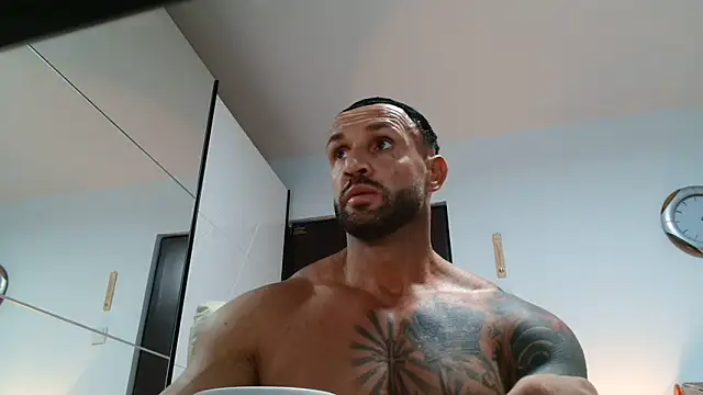 Snapshot of Magnificmuscles89 chatting on May 2026 10:13:01 AM Magnificmuscles89 online show from May 2026 10:13:01 AM