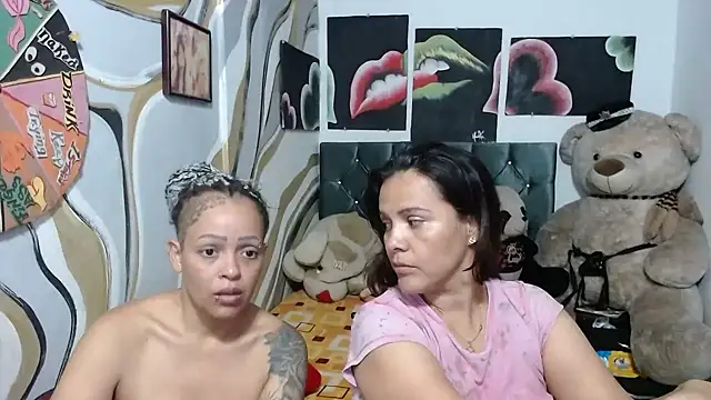 Snapshot of manzanahot9 chatting on November 2025 05:39:02 PM manzanahot9 online show from November 2025 05:39:02 PM