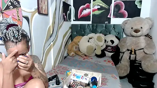 Snapshot of manzanahot9 chatting on October 2025 10:58:01 AM manzanahot9 online show from October 2025 10:58:01 AM