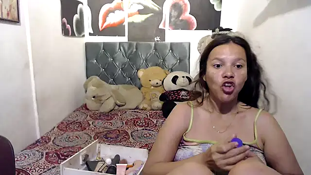 Snapshot of manzanahot9 chatting on March 2025 11:27:02 AM manzanahot9 online show from March 2025 11:27:02 AM