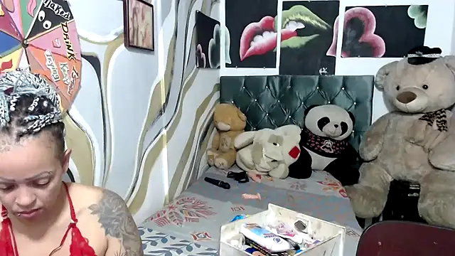 Snapshot of manzanahot9 chatting on October 2025 08:40:02 PM manzanahot9 online show from October 2025 08:40:02 PM