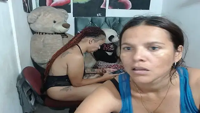 Snapshot of manzanahot9 chatting on January 2025 07:57:01 PM manzanahot9 online show from January 2025 07:57:01 PM