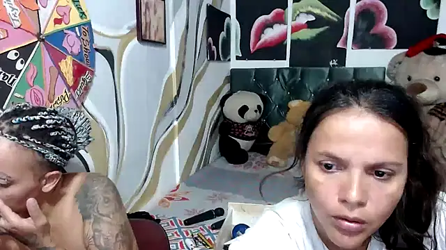 Snapshot of manzanahot9 chatting on October 2025 07:59:01 PM manzanahot9 online show from October 2025 07:59:01 PM