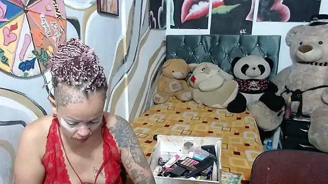 Snapshot of manzanahot9 chatting on December 2025 10:04:01 PM manzanahot9 online show from December 2025 10:04:01 PM