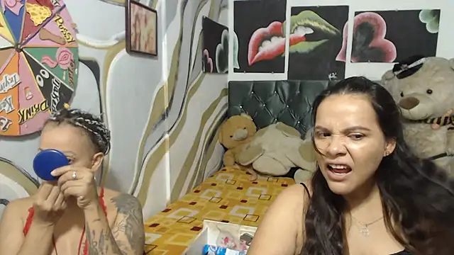 Snapshot of manzanahot9 chatting on November 2025 10:48:02 AM manzanahot9 online show from November 2025 10:48:02 AM