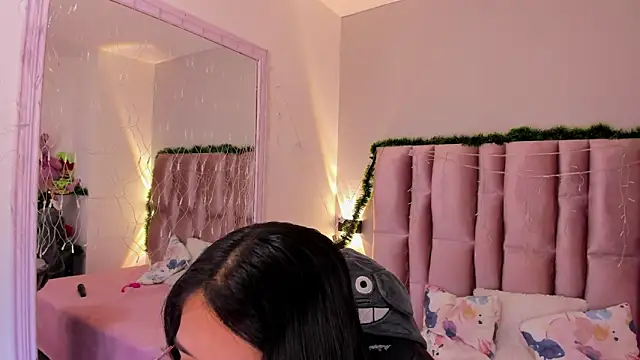 NikyBrookss online show from December 2025 12:33:01 PM