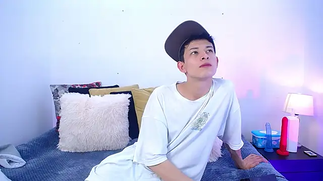 MaikCarver online show from October 2025 03:32:01 AM