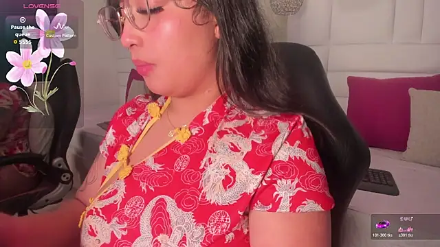 Snapshot of kitty_roouse chatting on June 2026 07:09:01 AM kitty roouse online show from June 2026 07:09:01 AM