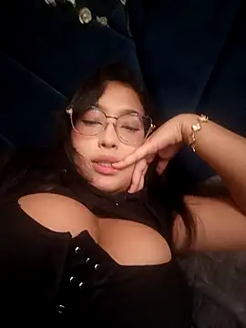 kitty roouse online show from May 2026 04:54:02 PM