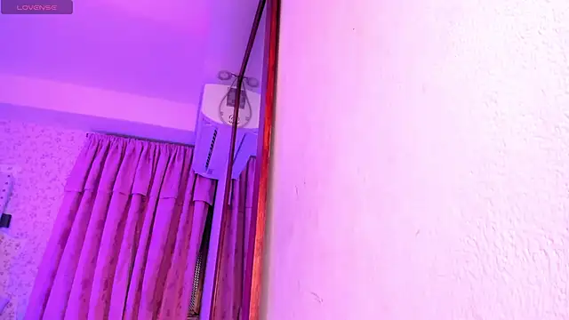 kitty roouse online show from January 2025 01:42:02 AM