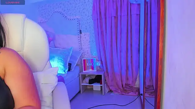kitty roouse online show from March 2025 04:30:02 AM