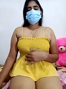 SLZAARA online show from November 2025 08:23:02 PM