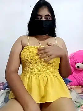 SLZAARA online show from November 2025 08:13:02 PM