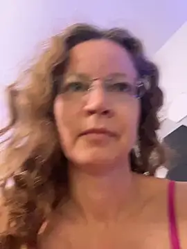 Snapshot of AnnikaRose chatting on June 2026 03:12:02 AM AnnikaRose online show from June 2026 03:12:02 AM