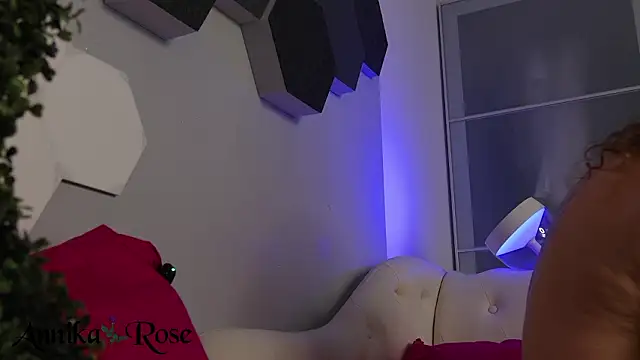 AnnikaRose online show from March 2026 11:31:01 AM