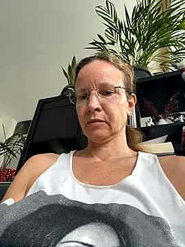 AnnikaRose online show from September 2025 05:50:02 AM