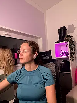 AnnikaRose online show from January 2026 01:40:01 PM