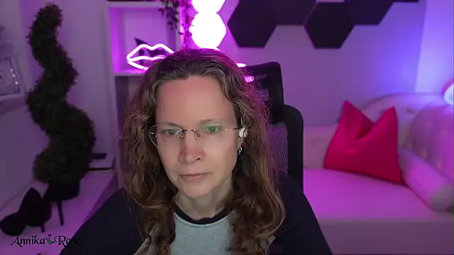 AnnikaRose online show from February 2026 12:34:02 PM