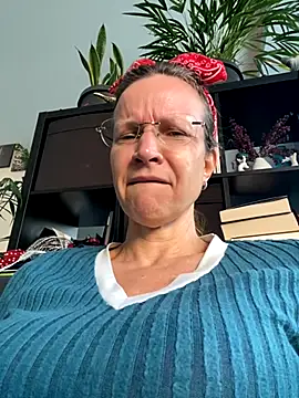 AnnikaRose online show from September 2025 05:46:02 AM