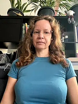 AnnikaRose online show from November 2025 07:01:01 AM