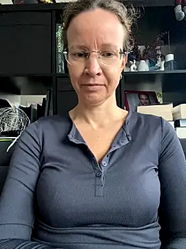 AnnikaRose online show from October 2025 07:07:01 AM