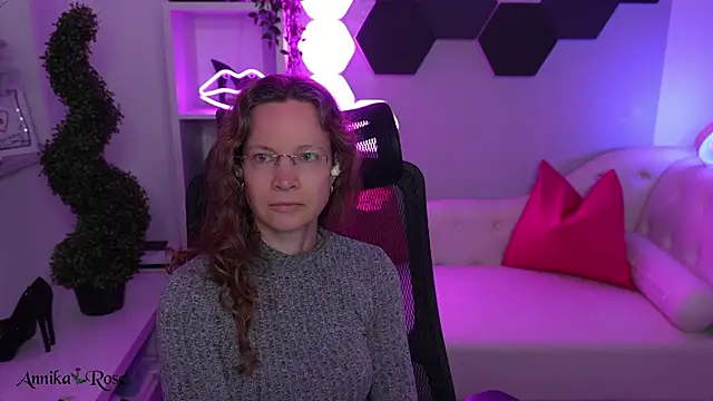 AnnikaRose online show from February 2026 08:32:02 AM