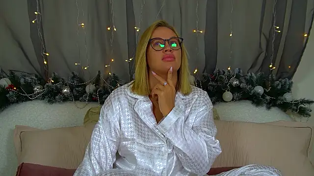 MariaNeumann online show from December 2025 06:25:02 AM