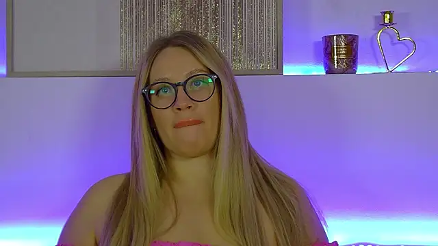 MariaNeumann online show from February 2025 01:43:01 PM