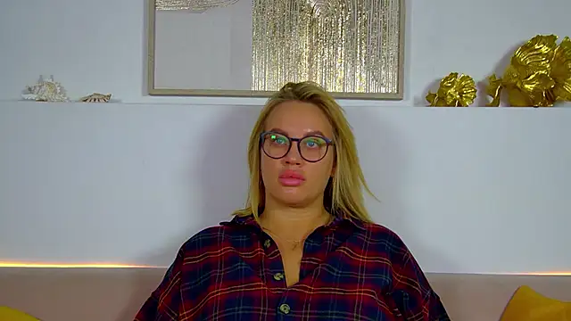 MariaNeumann online show from November 2025 06:24:02 AM