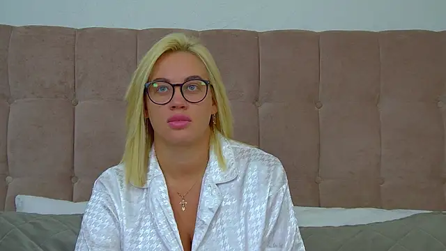 MariaNeumann online show from February 2026 06:24:02 AM