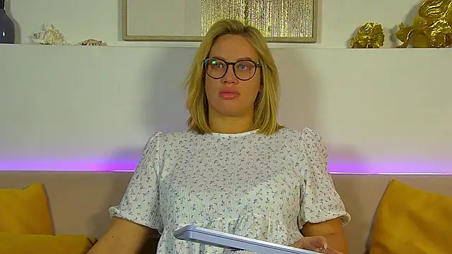 MariaNeumann online show from January 2026 06:28:02 AM