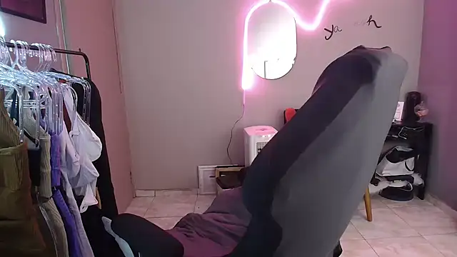 Snapshot of HotRuiva chatting on January 2025 02:03:02 PM HotRuiva online show from January 2025 02:03:02 PM