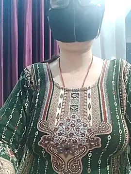 Aishwaryaa 69 online show from February 2026 01:22:02 PM