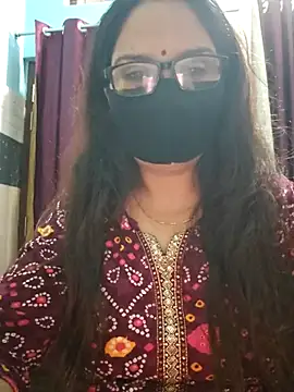 Aishwaryaa 69 online show from November 2025 12:42:02 PM