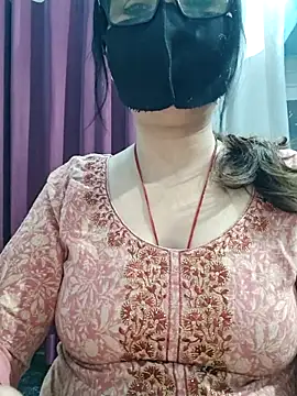 Aishwaryaa 69 online show from April 2026 03:18:02 PM