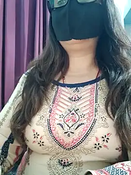 Aishwaryaa 69 online show from April 2026 11:25:02 AM