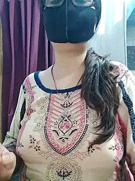 Snapshot of Aishwaryaa_69 chatting on June 2026 01:57:01 AM Aishwaryaa 69 online show from June 2026 01:57:01 AM