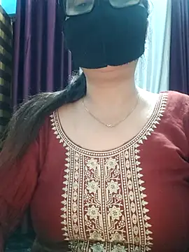Aishwaryaa 69 online show from October 2025 04:30:01 PM