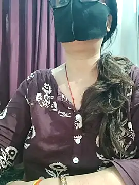 Snapshot of Aishwaryaa_69 chatting on July 2026 02:01:01 AM Aishwaryaa 69 online show from July 2026 02:01:01 AM