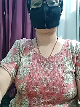 Snapshot of Aishwaryaa_69 chatting on July 2026 02:44:01 AM Aishwaryaa 69 online show from July 2026 02:44:01 AM