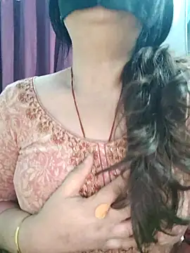 Snapshot of Aishwaryaa_69 chatting on June 2026 01:44:02 AM Aishwaryaa 69 online show from June 2026 01:44:02 AM
