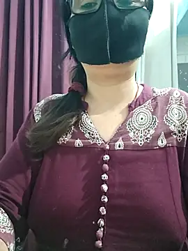 Snapshot of Aishwaryaa_69 chatting on July 2026 01:22:02 PM Aishwaryaa 69 online show from July 2026 01:22:02 PM