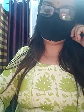Aishwaryaa 69 online show from October 2025 04:41:02 PM